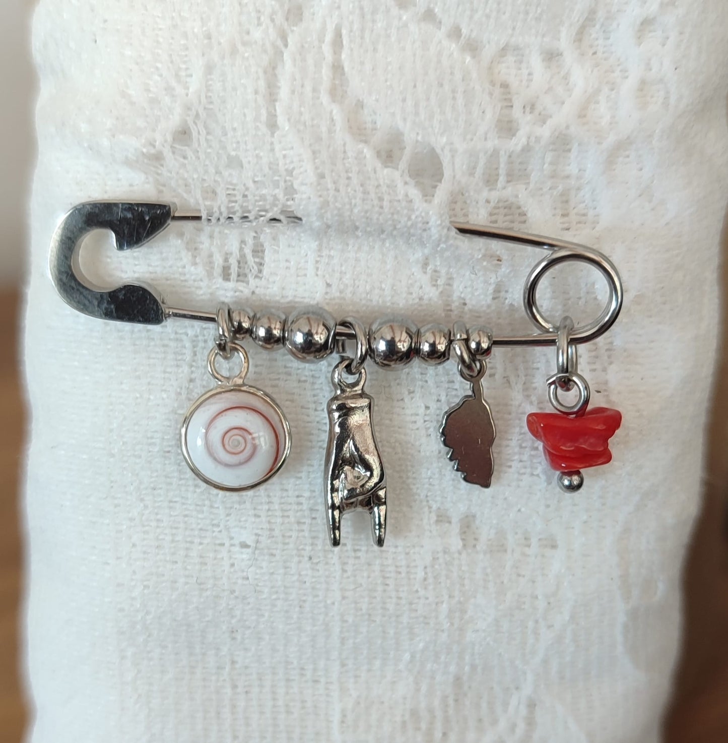 Broche de naissance Latitude 42.02 - Ethicorse - osl main corse corail