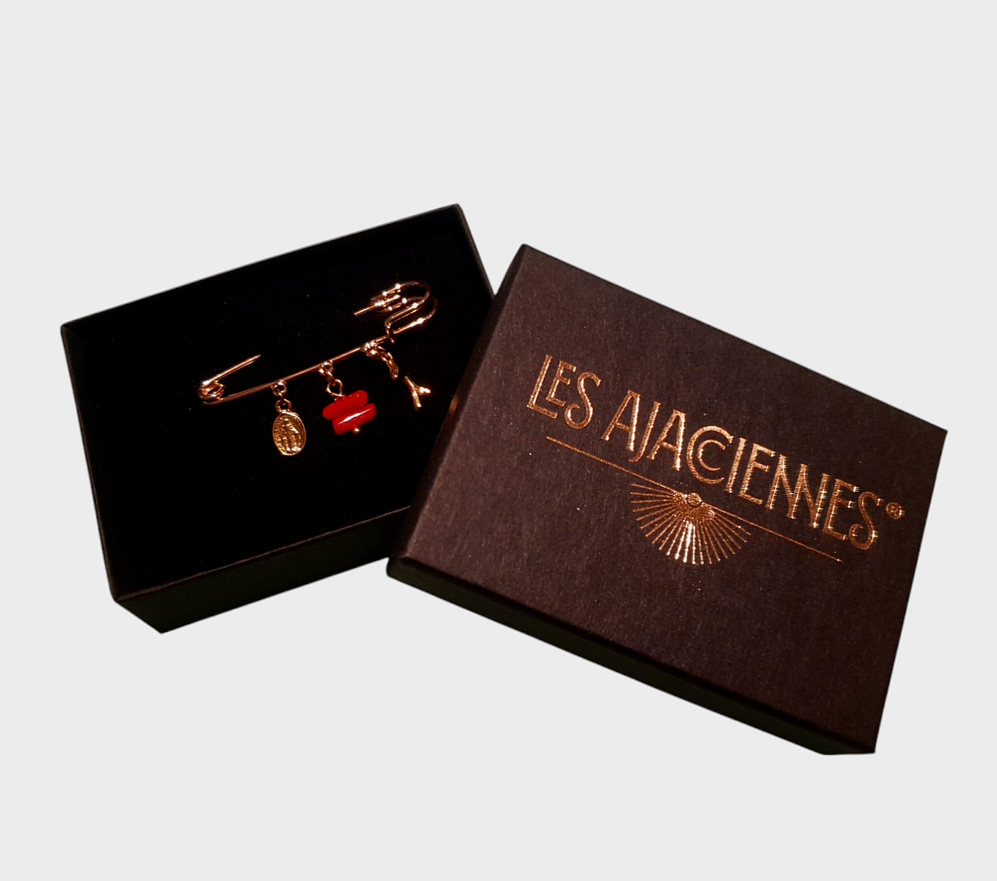 Broche Madone et Corail - Les Ajacciennes